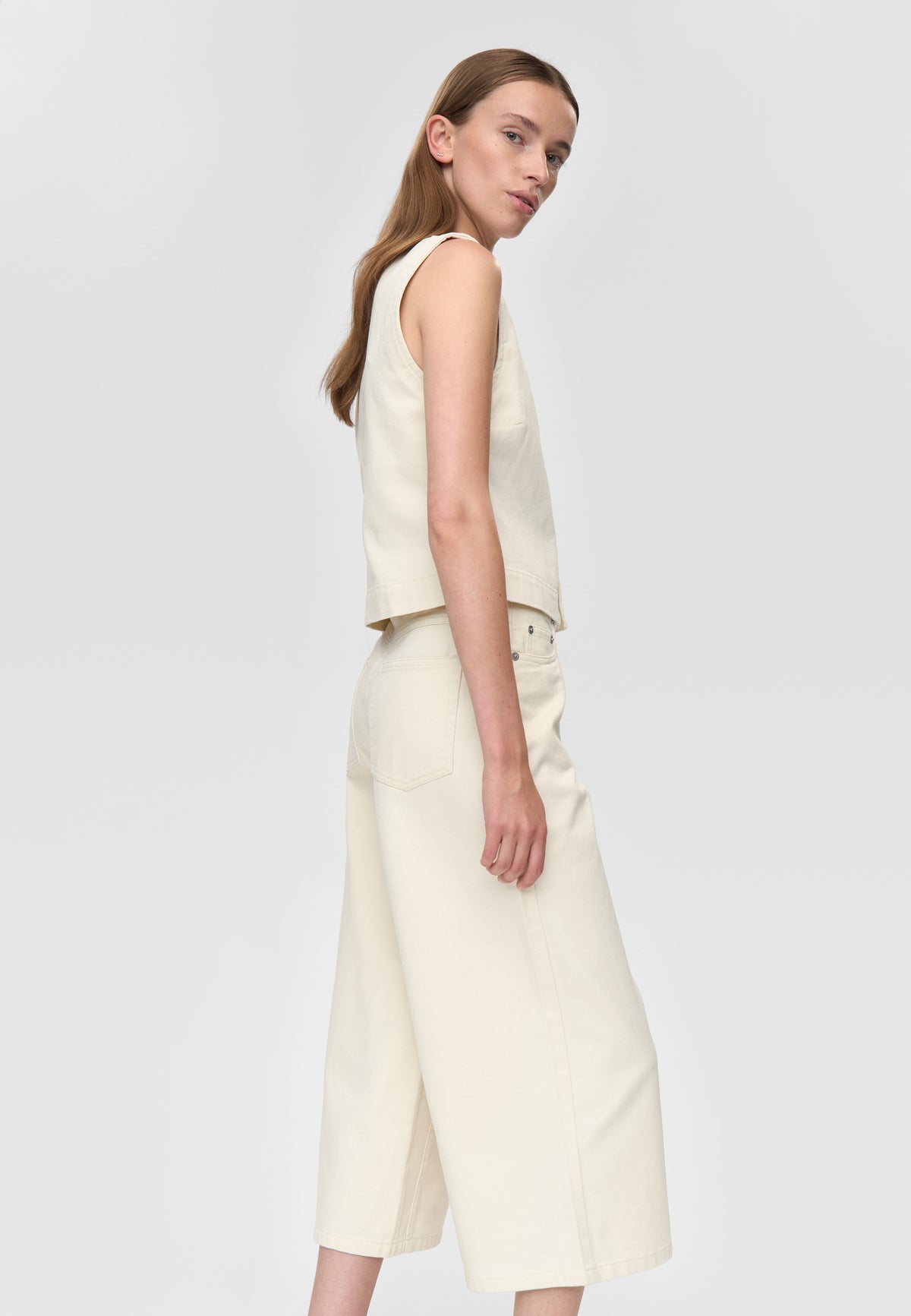 minimum female Alessia vest 4579 Gilet 0701 Whisper white