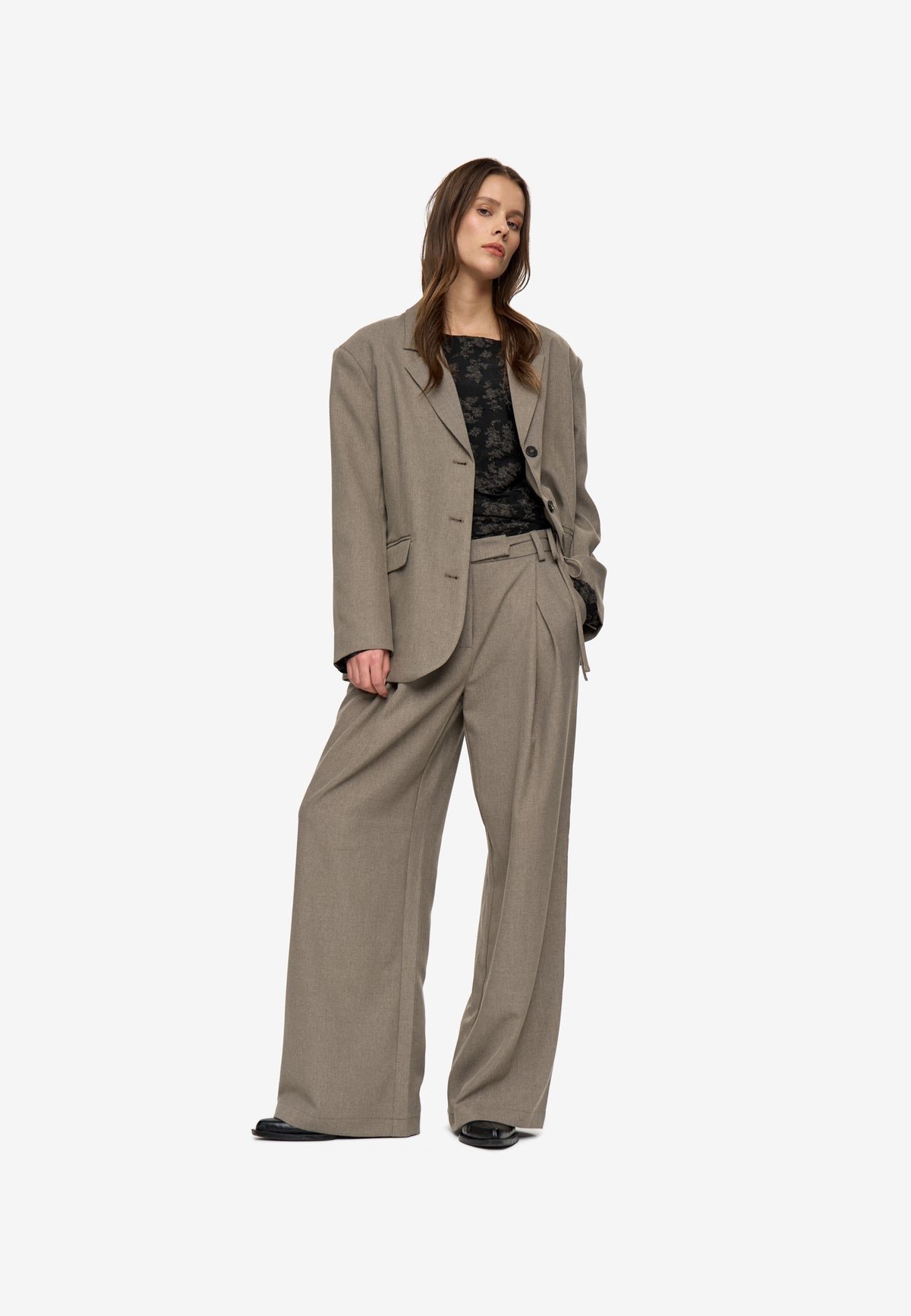 minimum female Gunli hw pants 4837 Dressed Pants 1022 Kelp