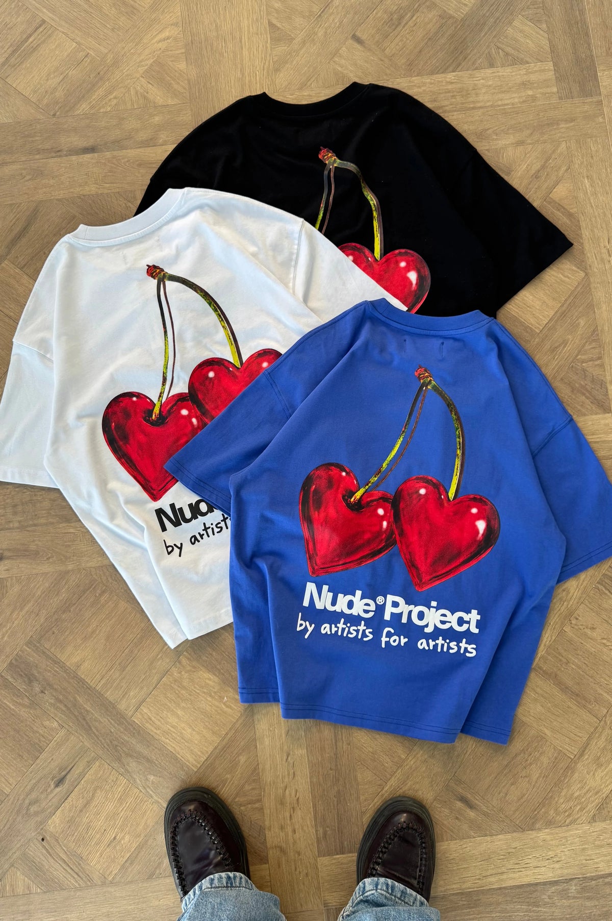 Juicy Cherry Tee Black