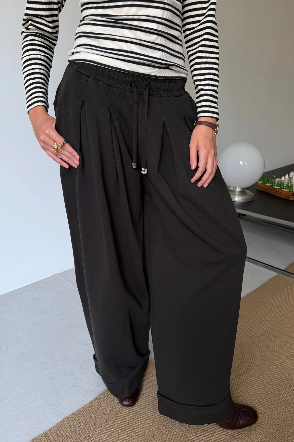 The Sick Day Sweatpants Black