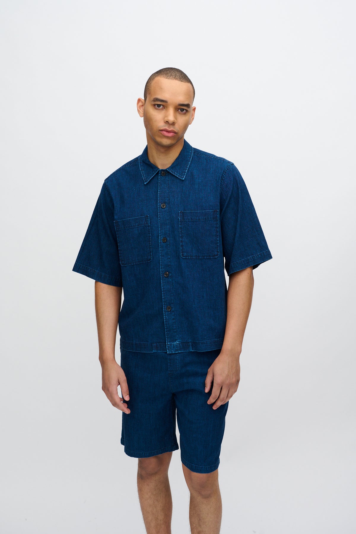 minimum male Lennon short sleeved shirt in linen blend 4239 Short Sleeved Shirt 3922 Sky Captain