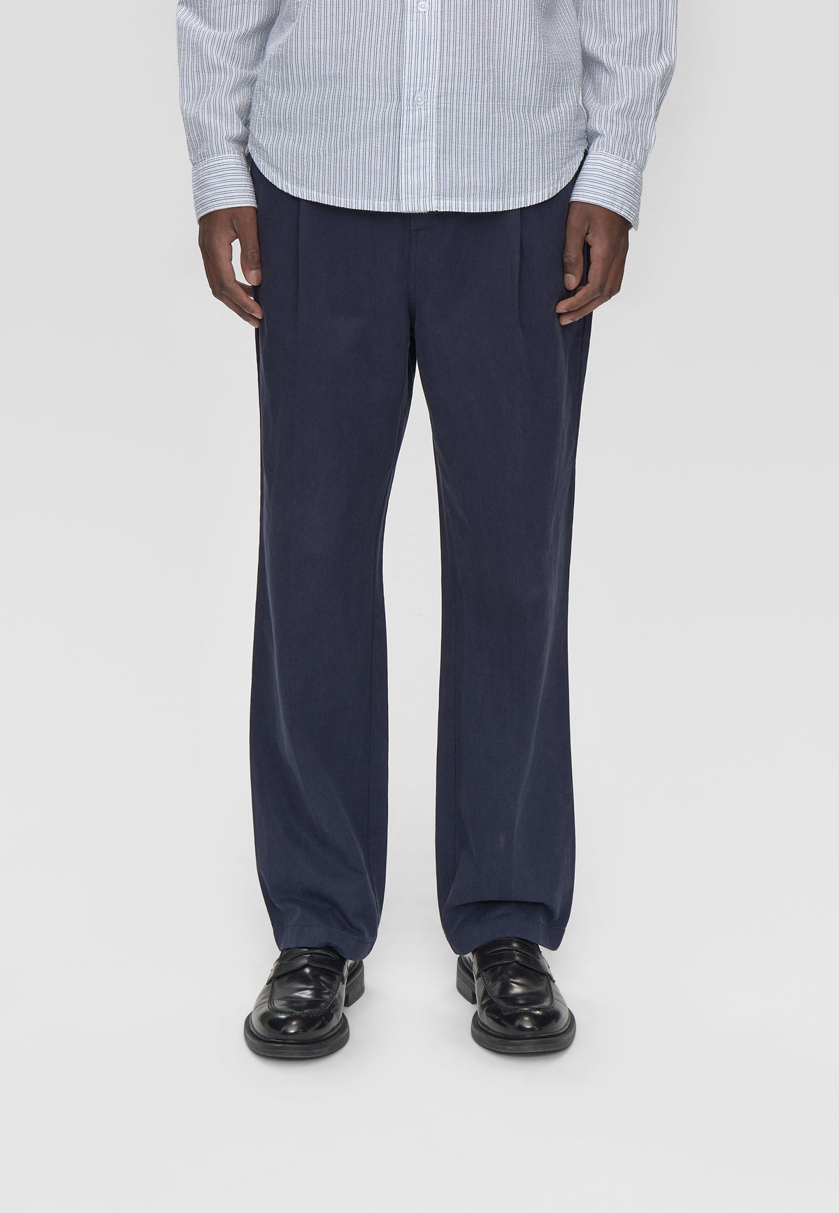 minimum male Tucker dressed pants 3750 Dressed Pants 687 Navy Blazer